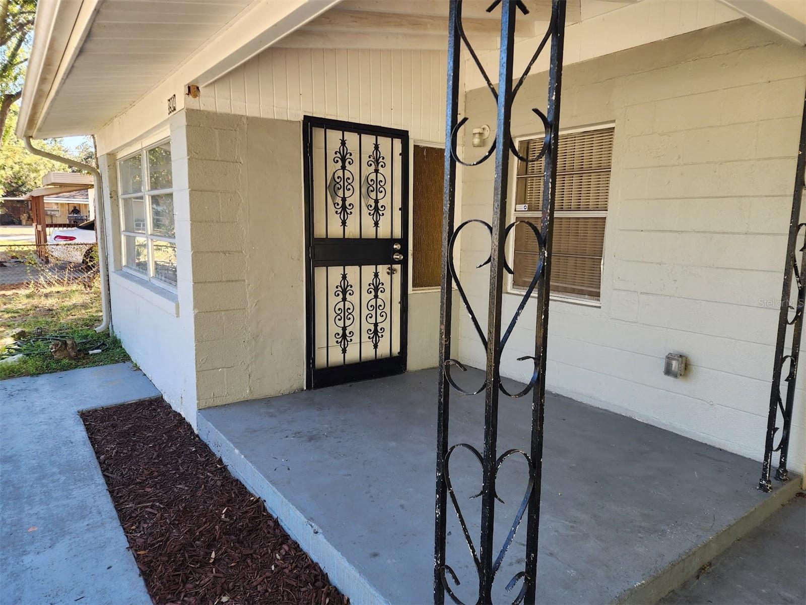 LINCOLN GARDENS - Residential Lease