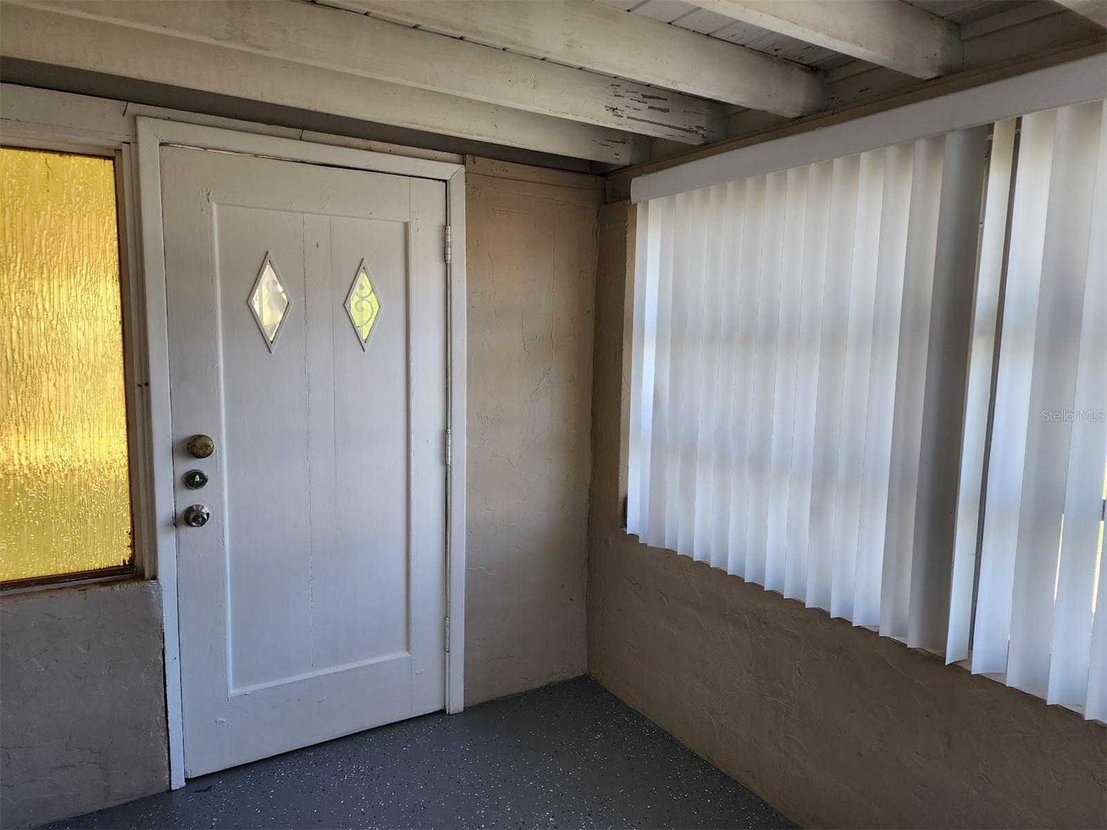 LINCOLN GARDENS - Residential Lease