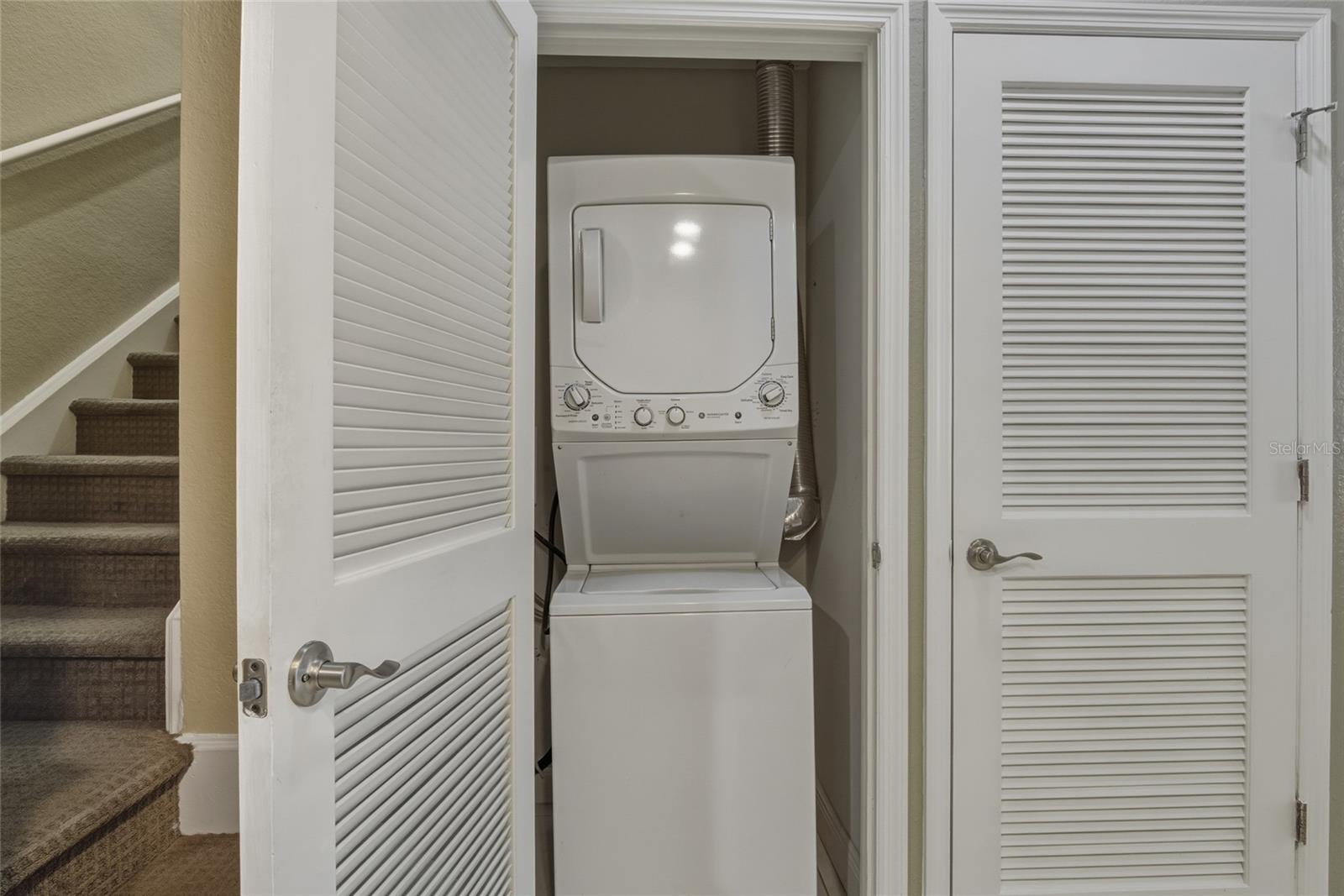 VILLAS AT SEVEN DWARFS LANE CONDO - Residential