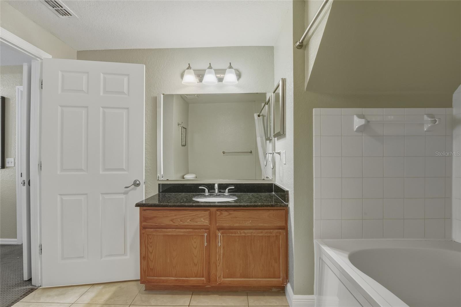 VILLAS AT SEVEN DWARFS LANE CONDO - Residential