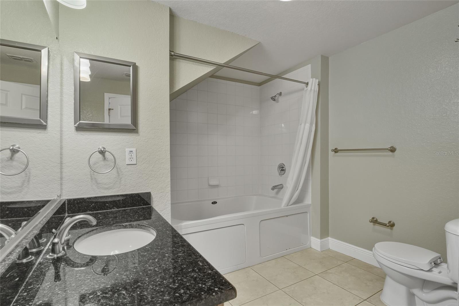 VILLAS AT SEVEN DWARFS LANE CONDO - Residential