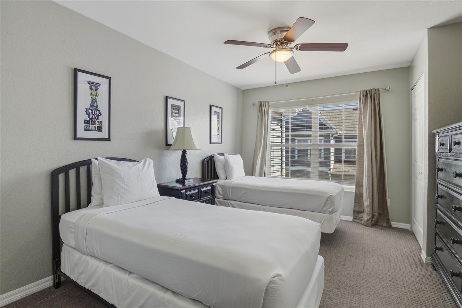 VILLAS AT SEVEN DWARFS LANE CONDO - Residential