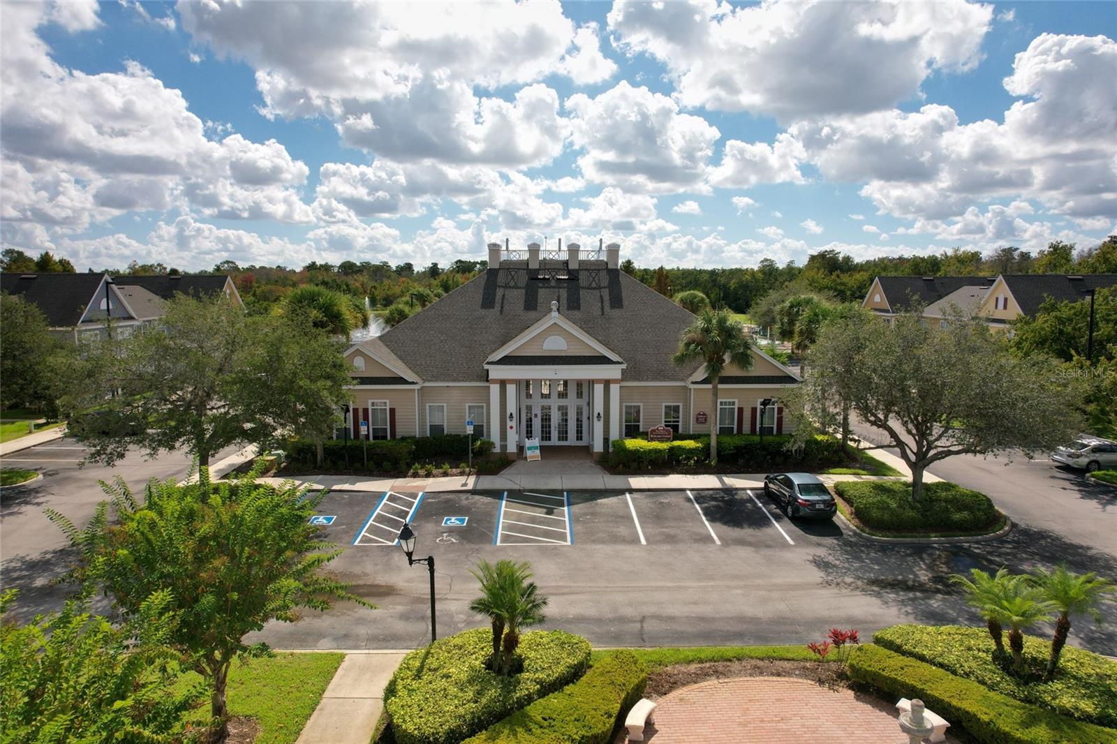 VILLAS AT SEVEN DWARFS LANE CONDO - Residential