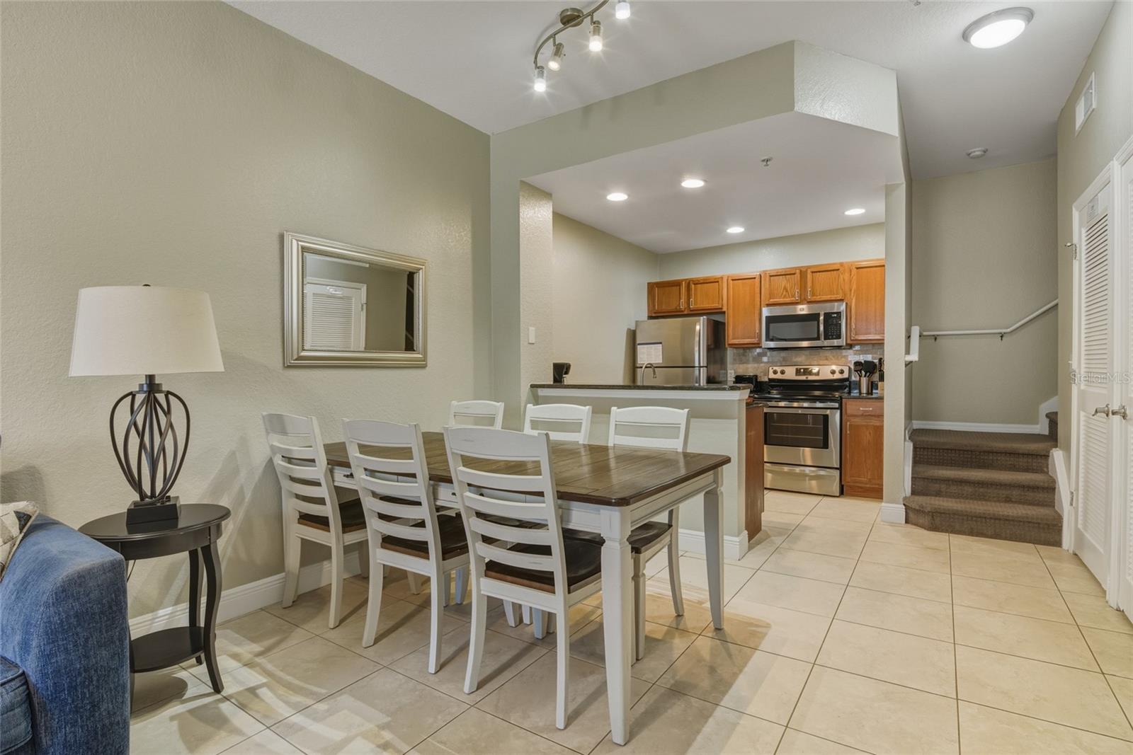 VILLAS AT SEVEN DWARFS LANE CONDO - Residential