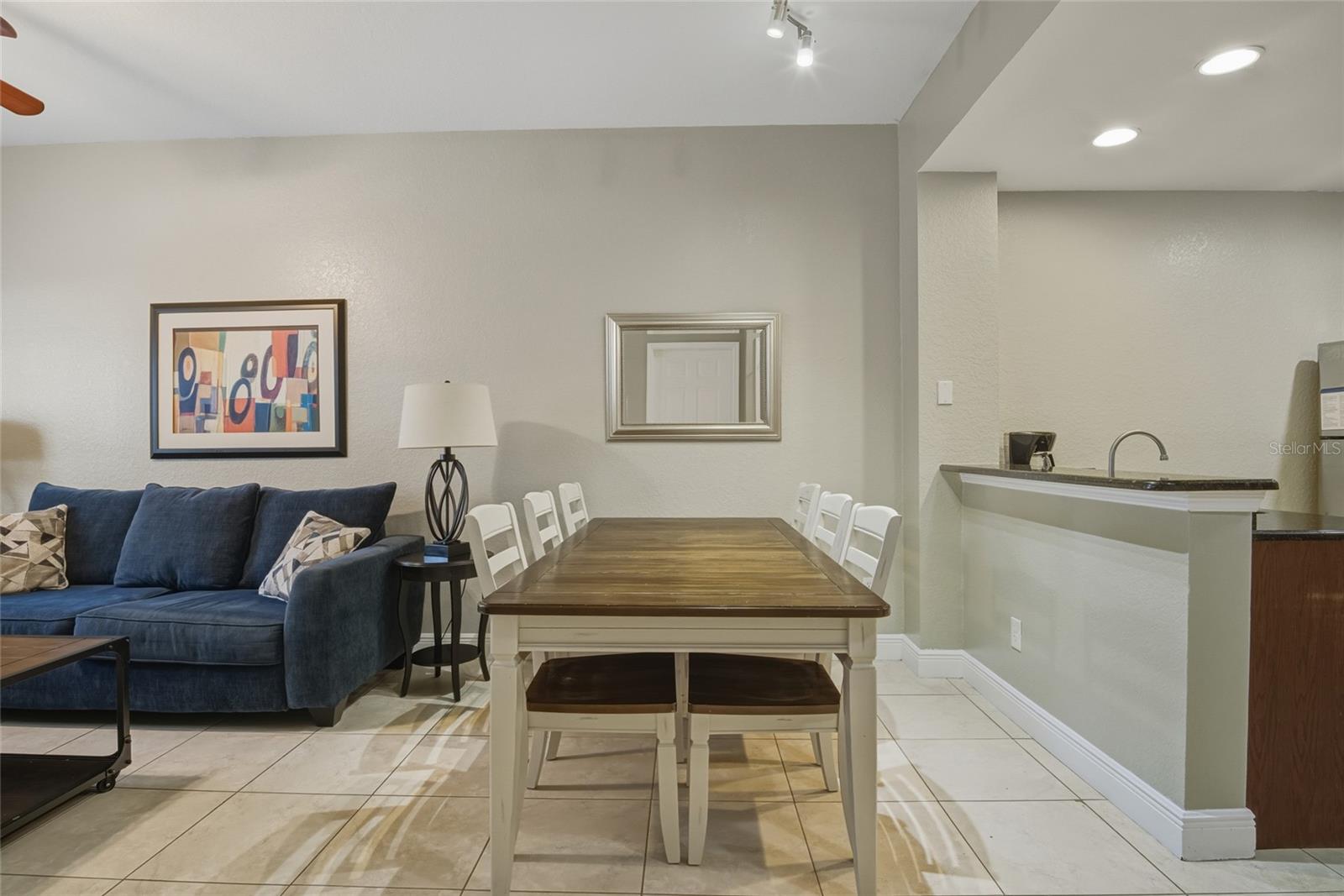 VILLAS AT SEVEN DWARFS LANE CONDO - Residential