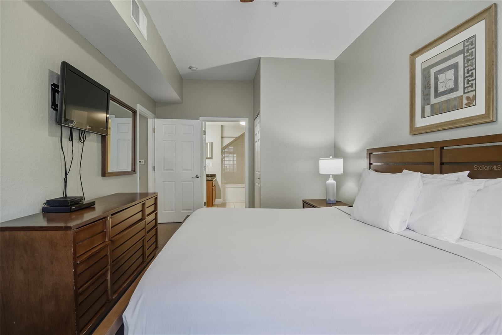 VILLAS AT SEVEN DWARFS LANE CONDO - Residential