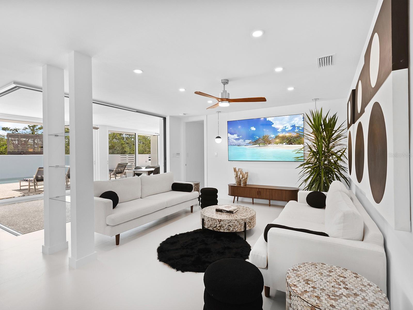 SANDERLING CLUB - Residential Lease