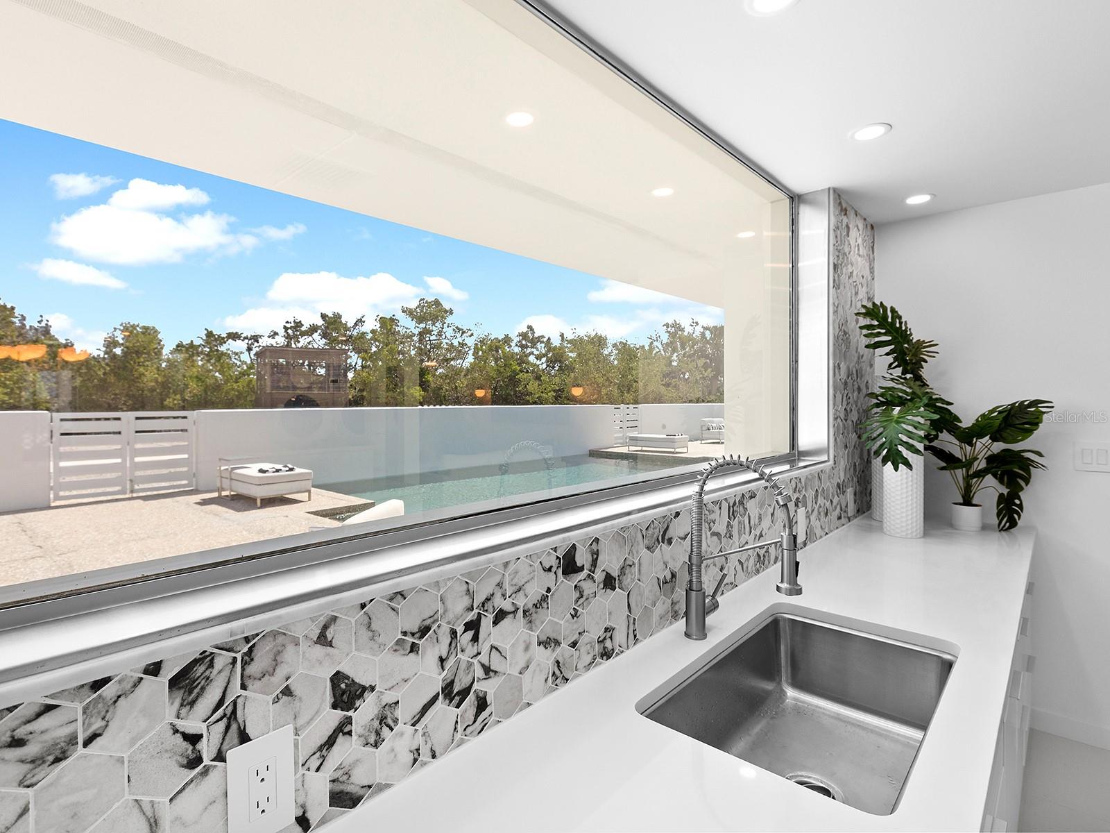 SANDERLING CLUB - Residential Lease