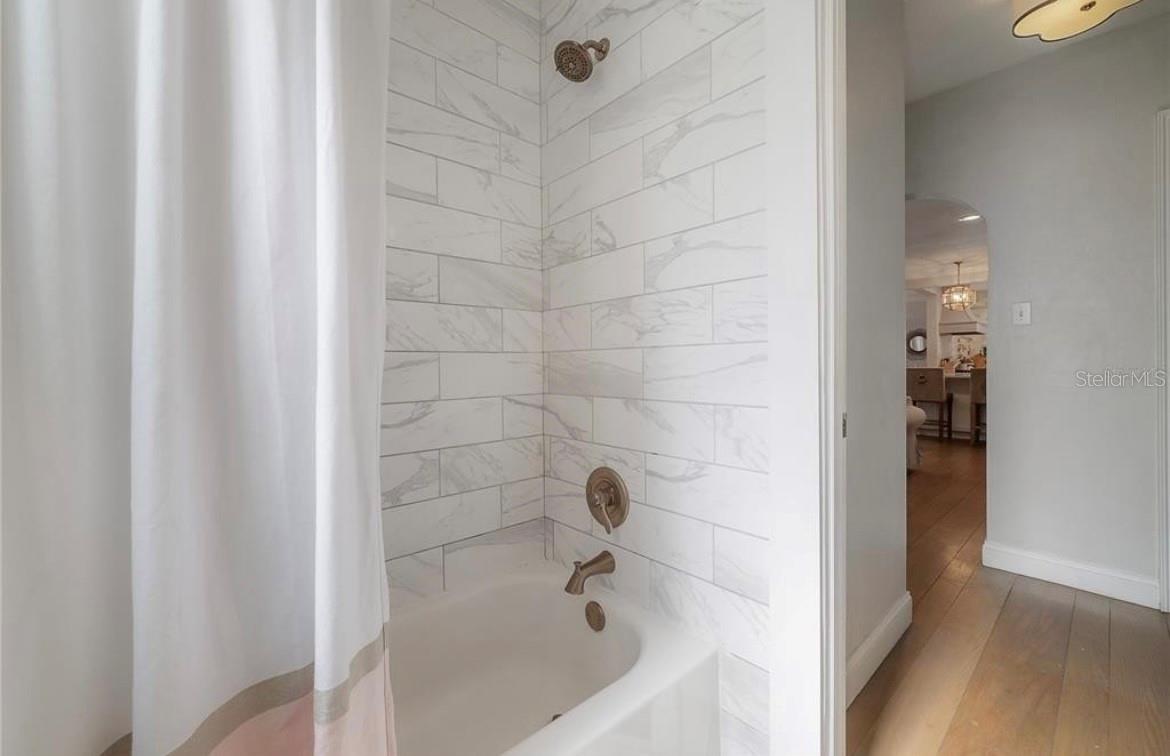 BAYSHORE BEAUTIFUL SUB - Residential