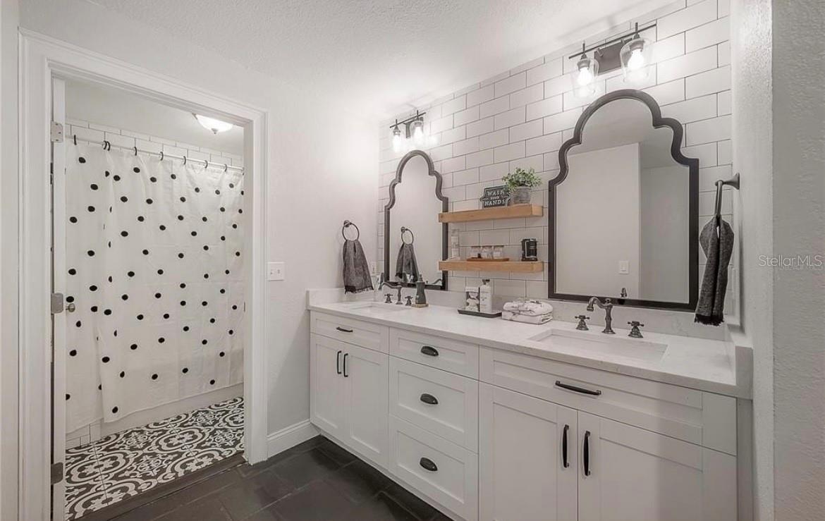 BAYSHORE BEAUTIFUL SUB - Residential