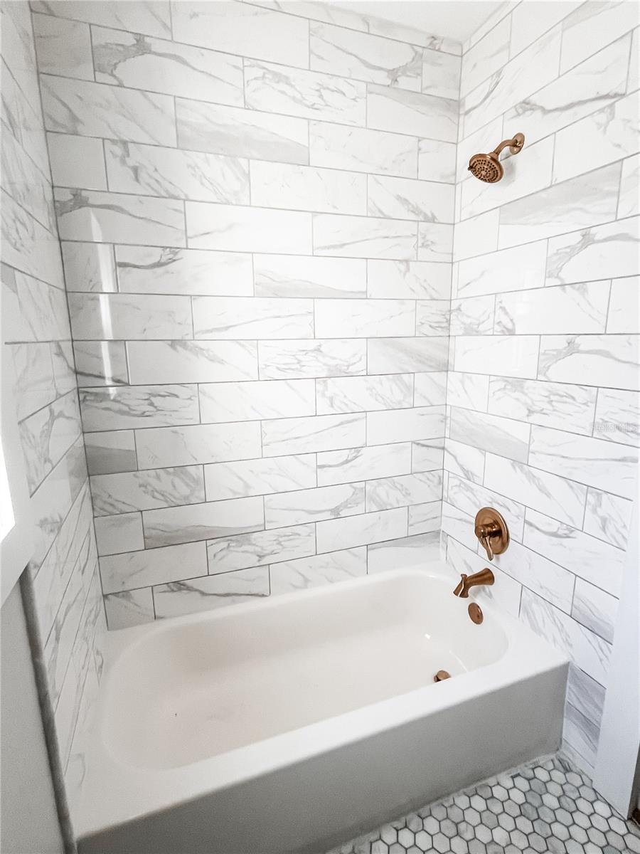 BAYSHORE BEAUTIFUL SUB - Residential