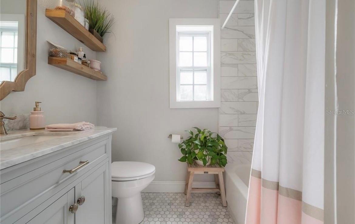 BAYSHORE BEAUTIFUL SUB - Residential