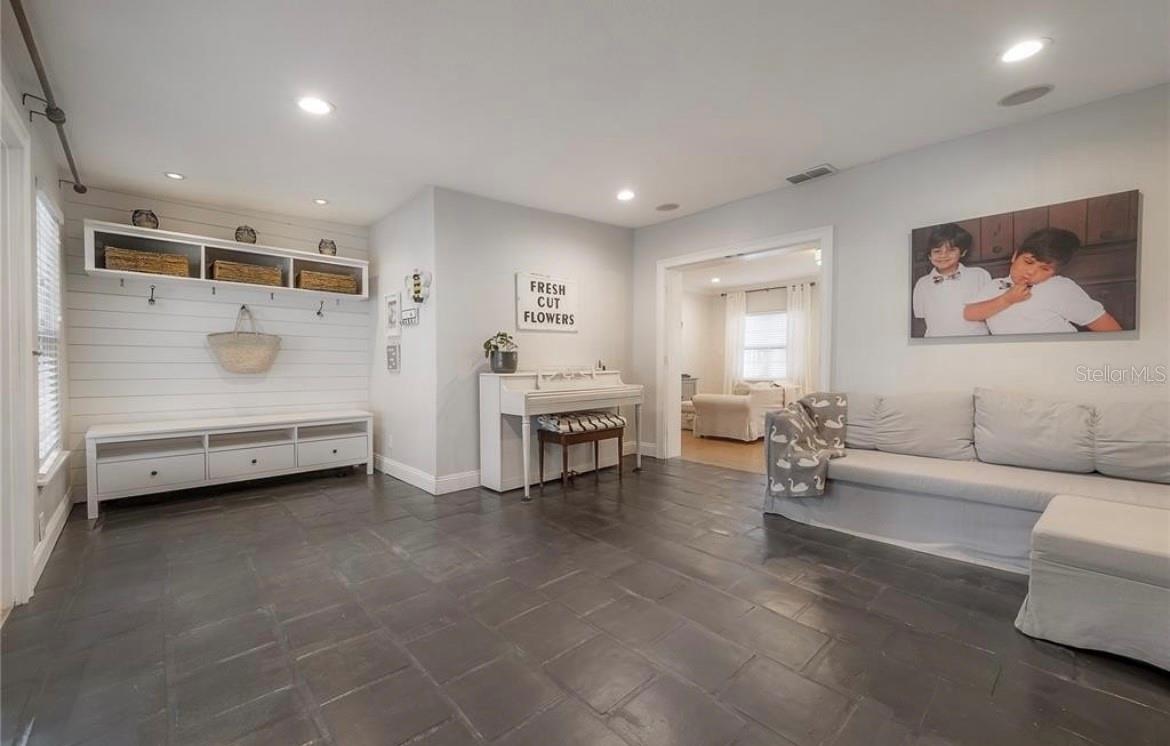 BAYSHORE BEAUTIFUL SUB - Residential