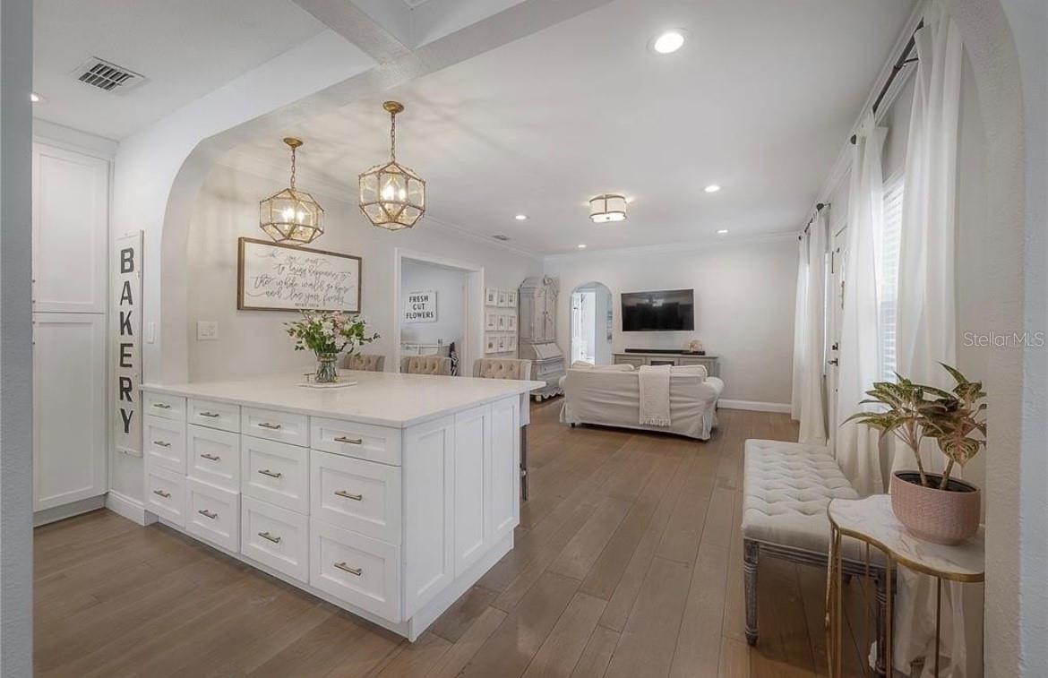 BAYSHORE BEAUTIFUL SUB - Residential