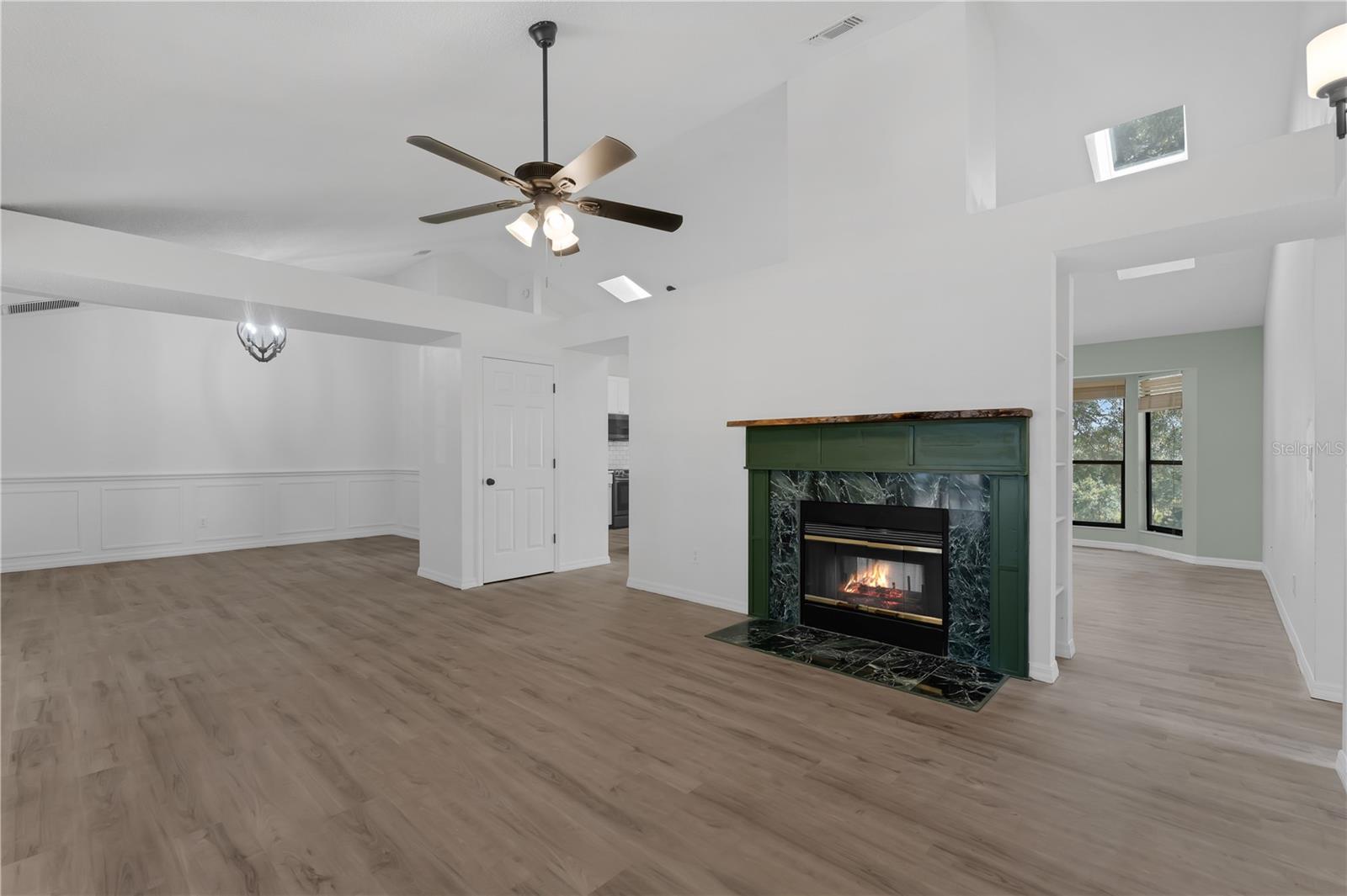 762 LAKE COMO DRIVE