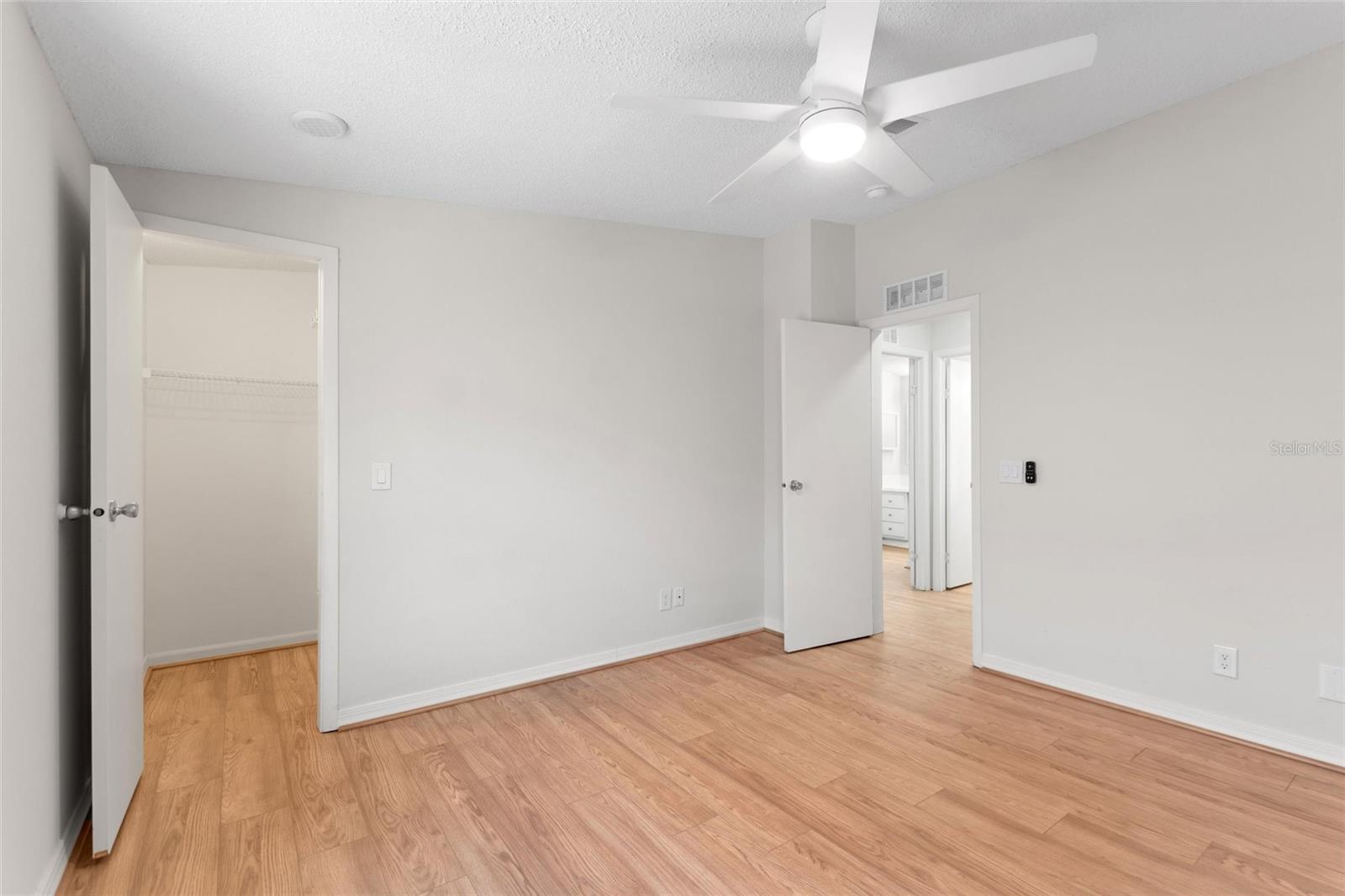 LADY LAKE ORANGE BLOSSOM GARDENS UNIT 12 - Residential