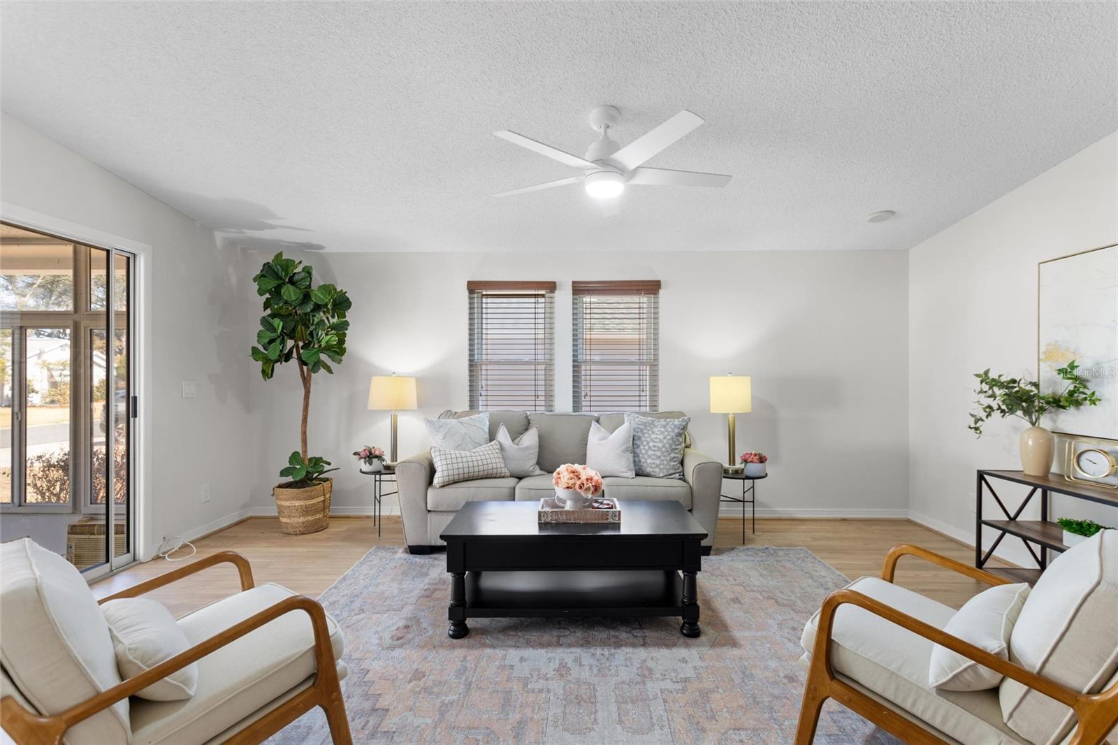 LADY LAKE ORANGE BLOSSOM GARDENS UNIT 12 - Residential