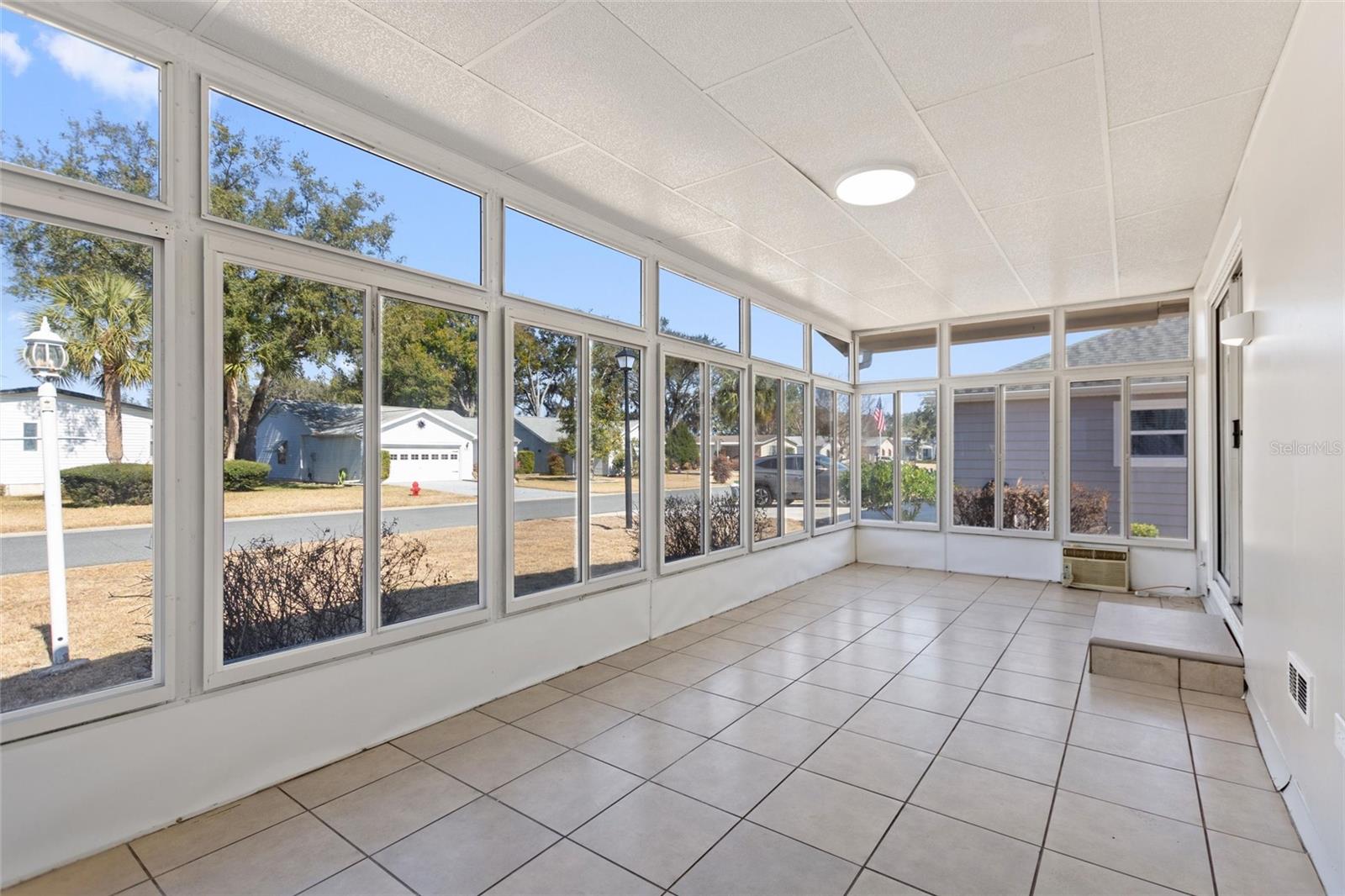 LADY LAKE ORANGE BLOSSOM GARDENS UNIT 12 - Residential