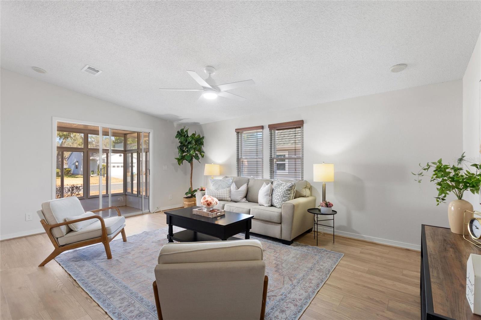 LADY LAKE ORANGE BLOSSOM GARDENS UNIT 12 - Residential