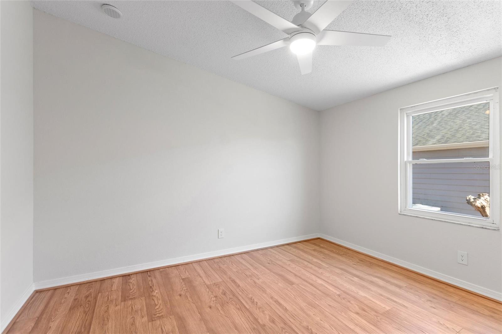 LADY LAKE ORANGE BLOSSOM GARDENS UNIT 12 - Residential