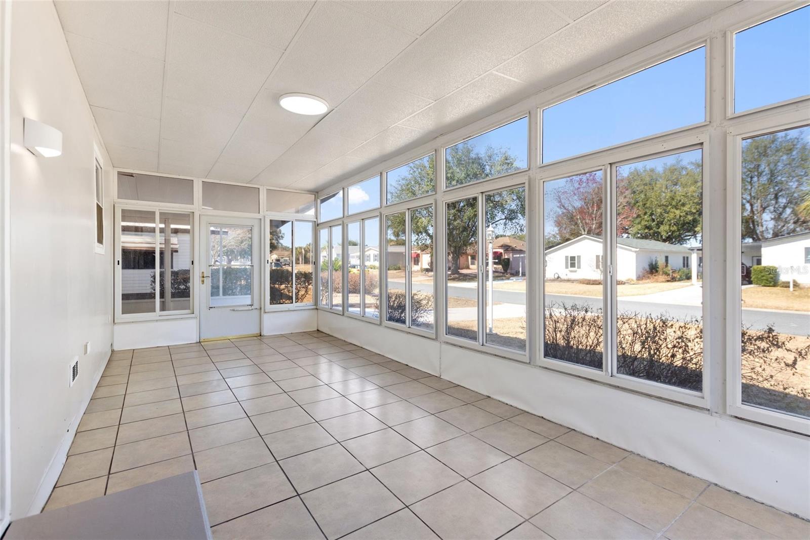 LADY LAKE ORANGE BLOSSOM GARDENS UNIT 12 - Residential