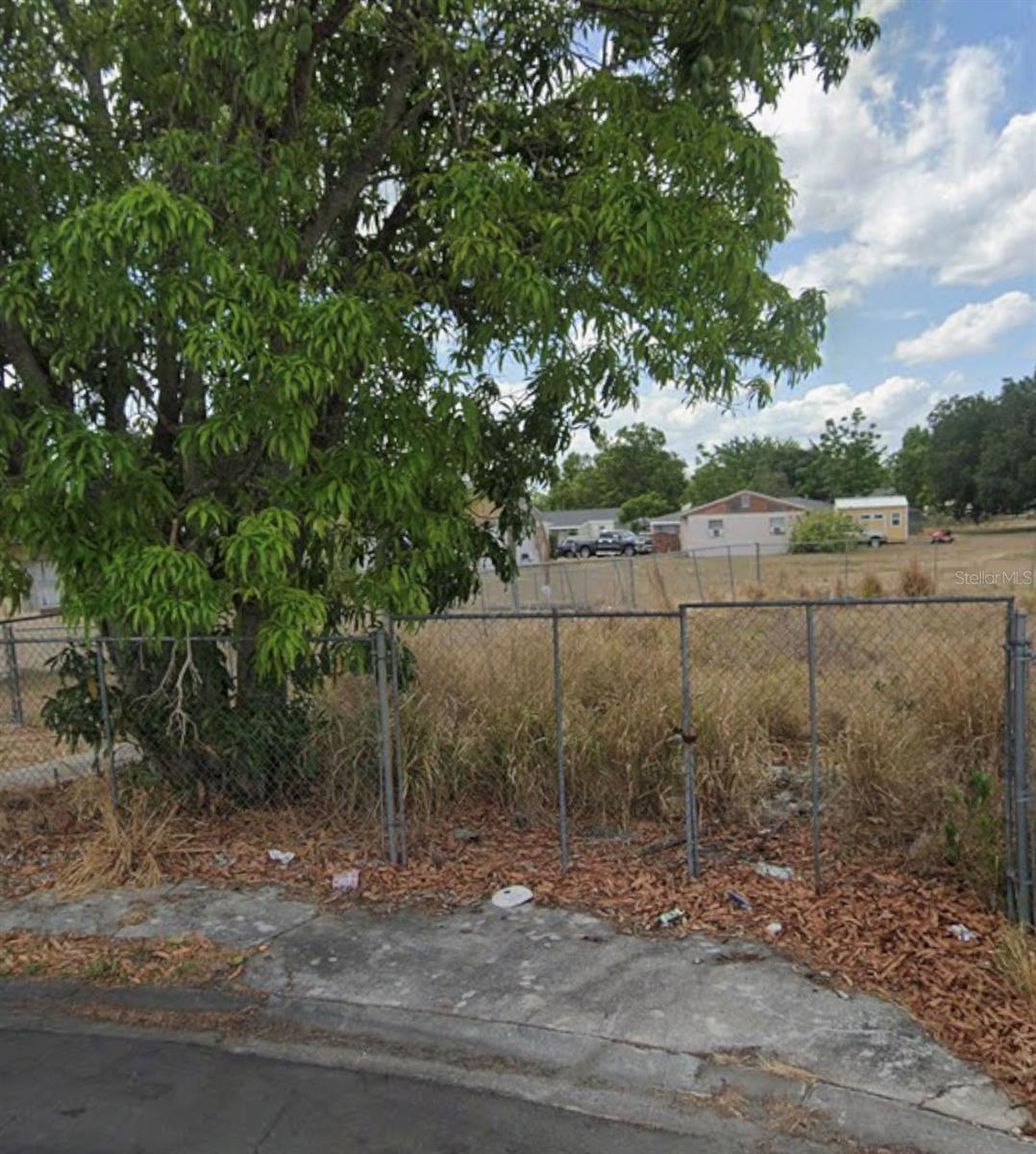 LAKEVIEW PARK - Land