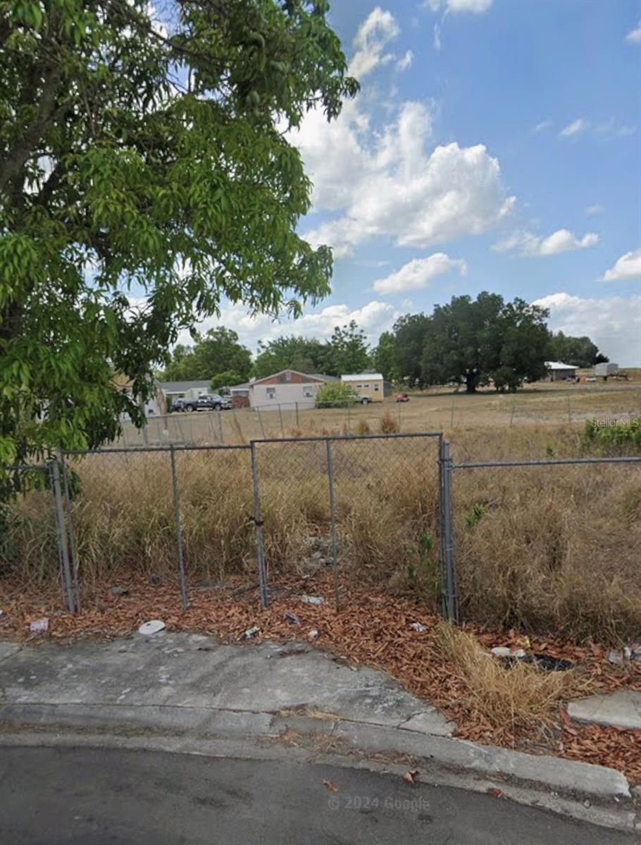 LAKEVIEW PARK - Land