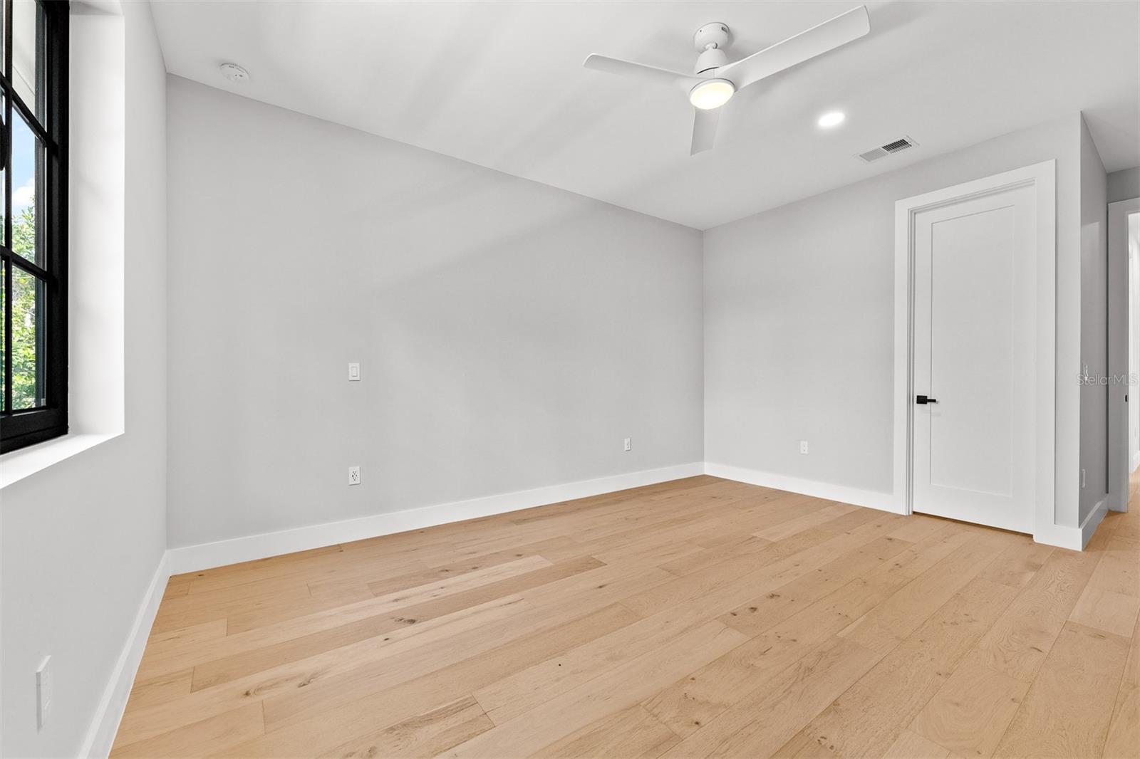 COLLEGE PARK - Residential