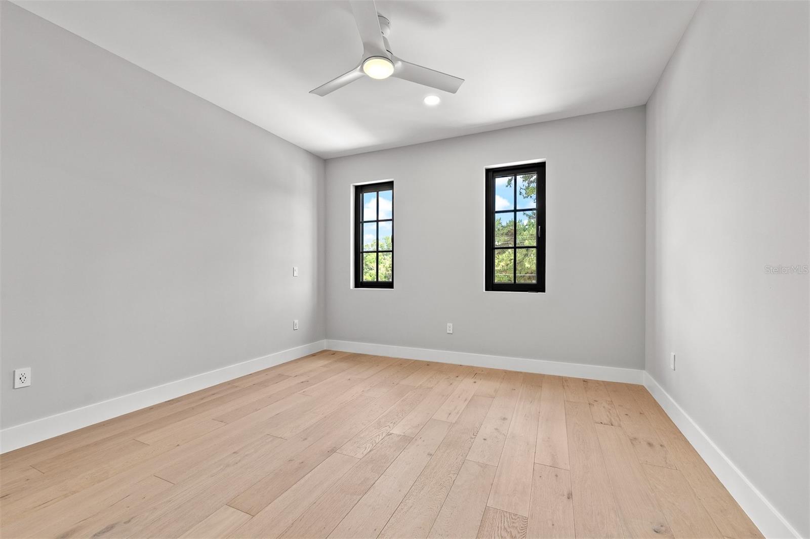 COLLEGE PARK - Residential