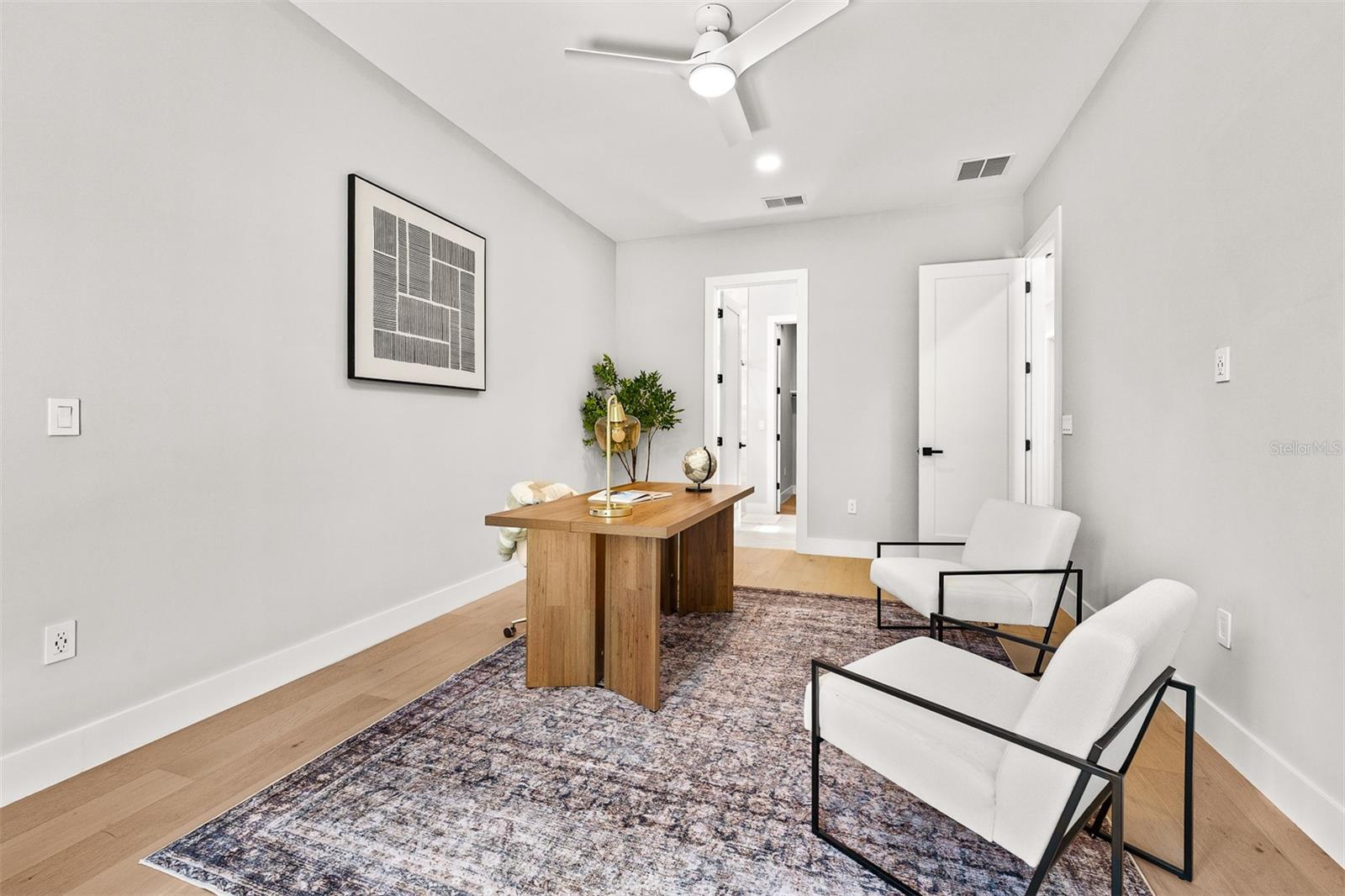 COLLEGE PARK - Residential