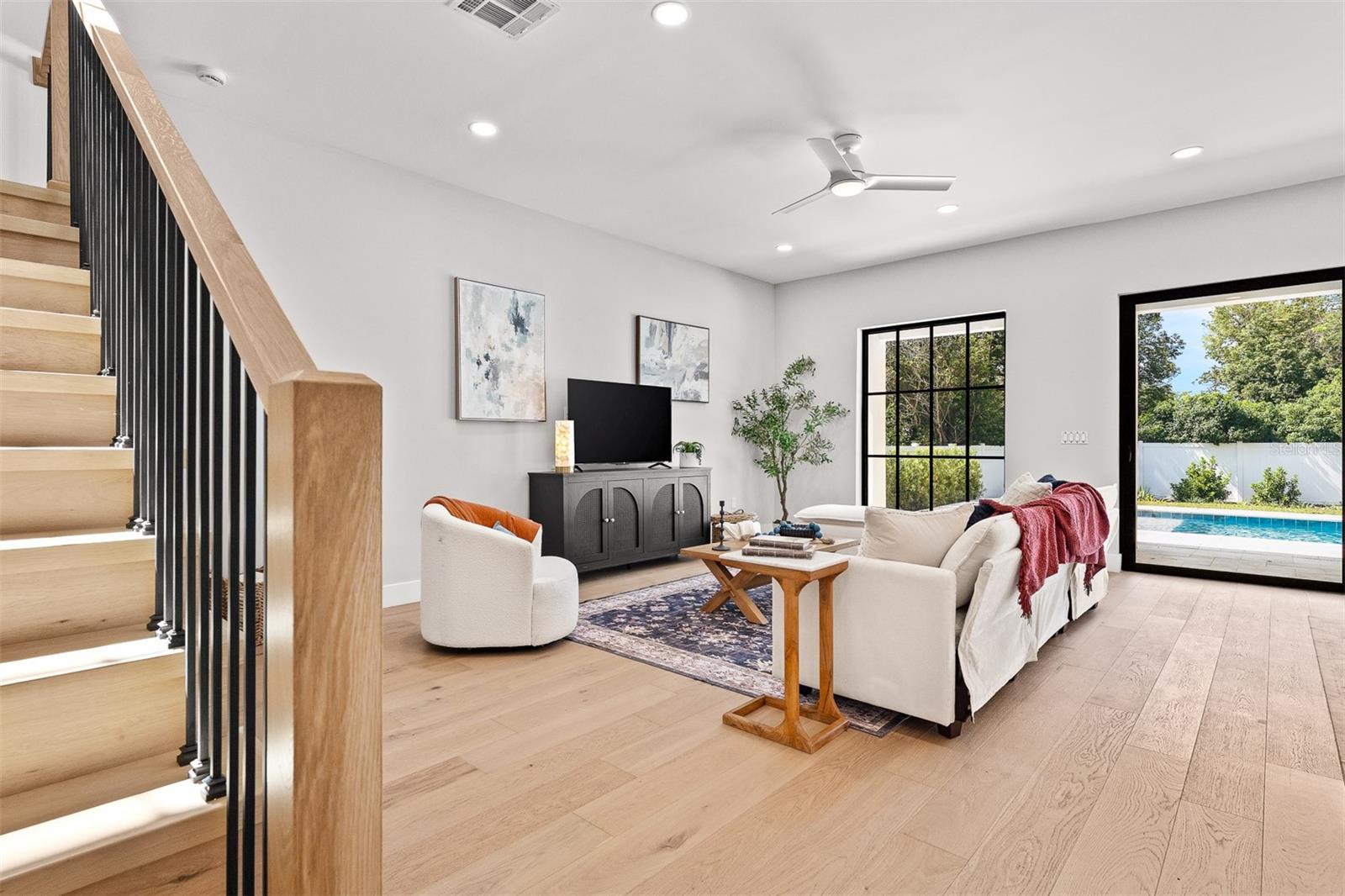 COLLEGE PARK - Residential