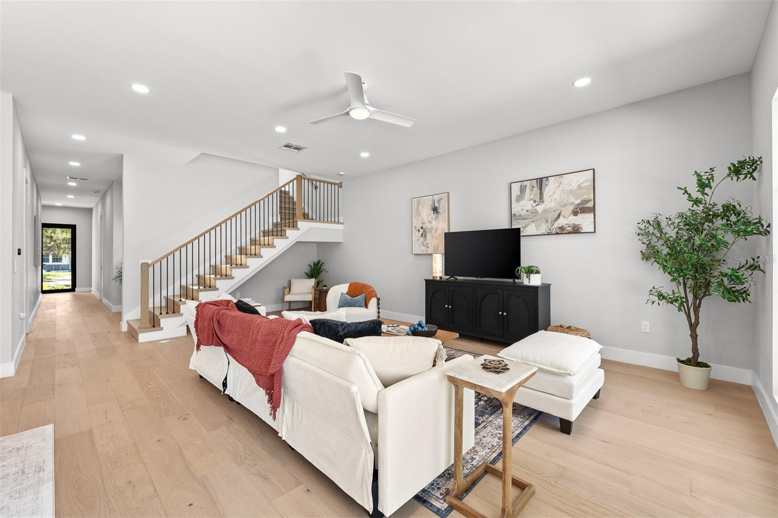 COLLEGE PARK - Residential