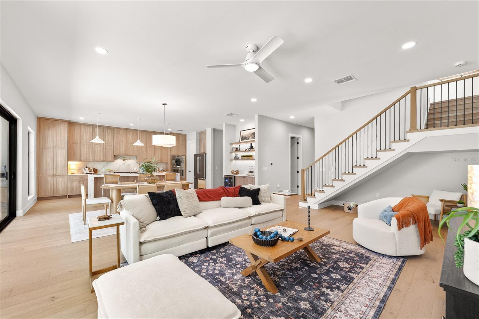 COLLEGE PARK - Residential