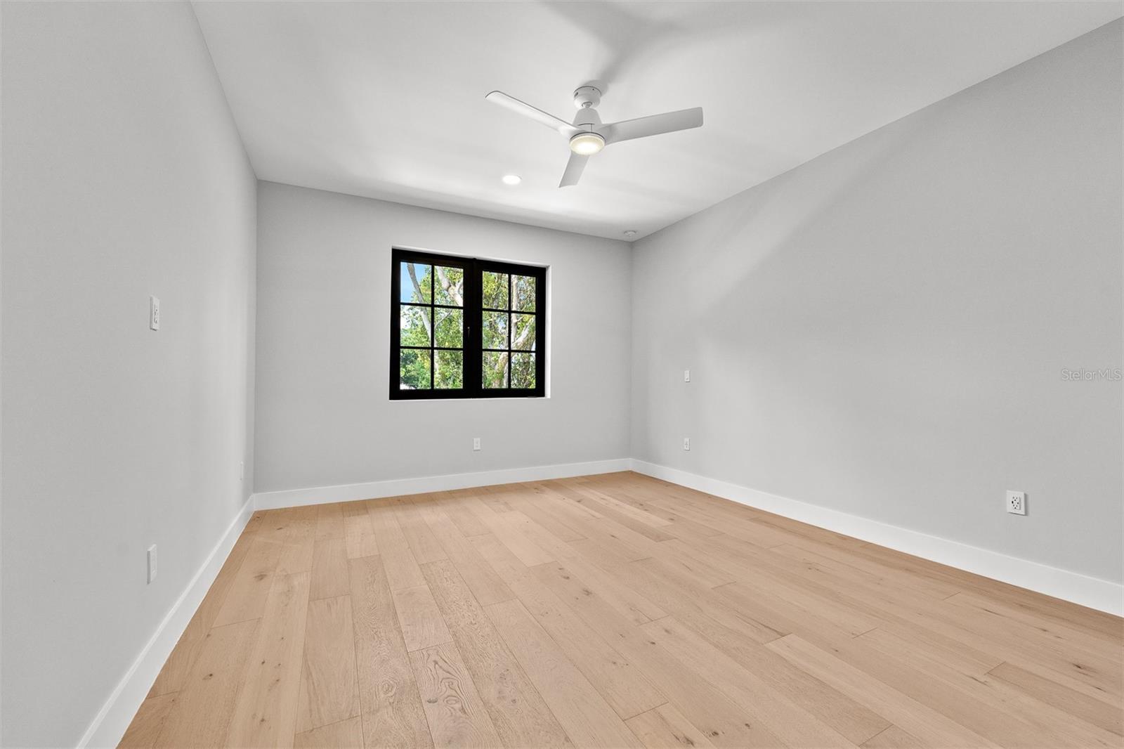 COLLEGE PARK - Residential