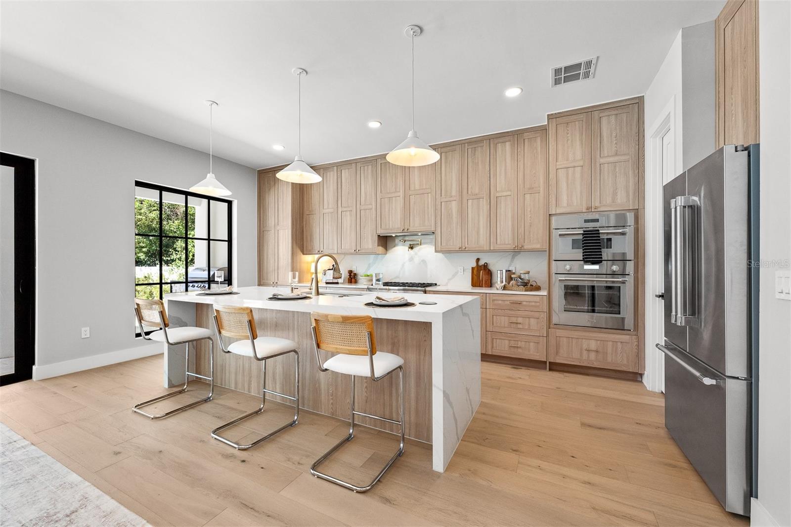 COLLEGE PARK - Residential