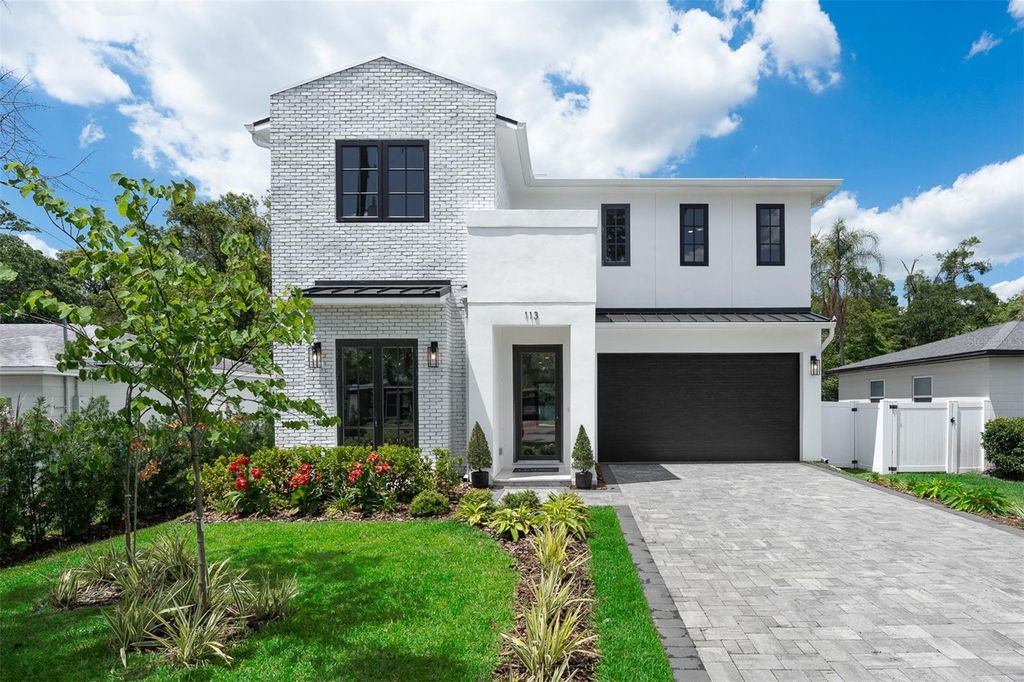 Photo of 113 W Evans Street, Orlando, FL 32804 (MLS # O6408239)