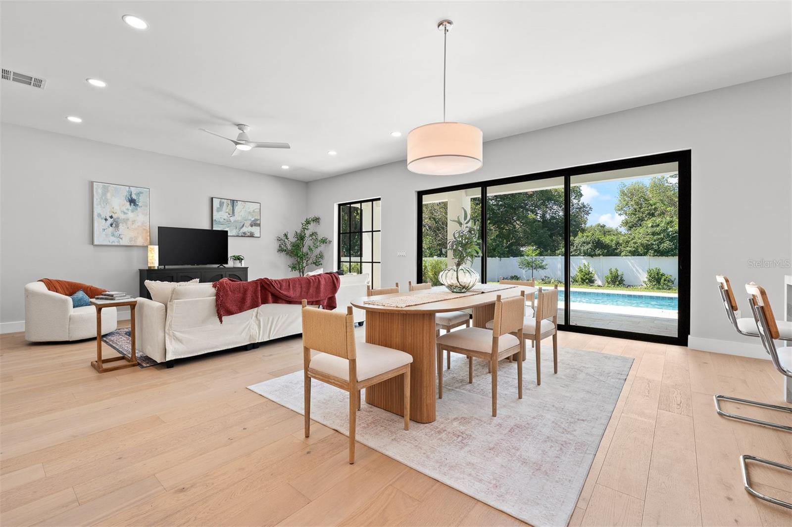 COLLEGE PARK - Residential