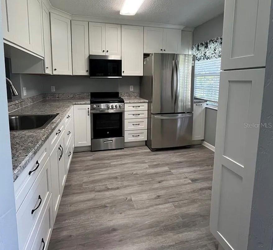 KINGS COLONY - Residential