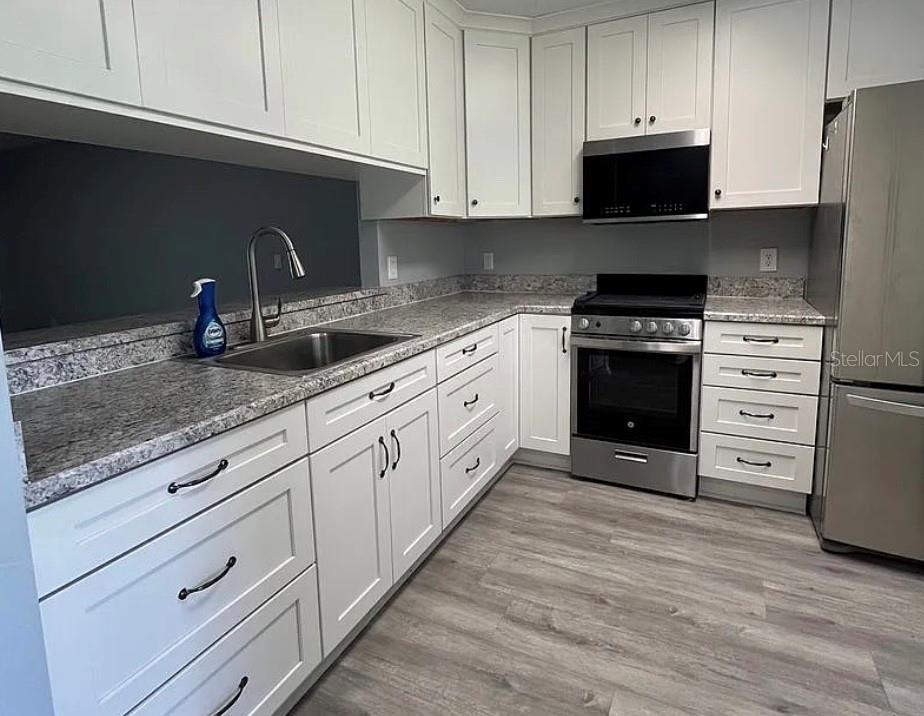 KINGS COLONY - Residential