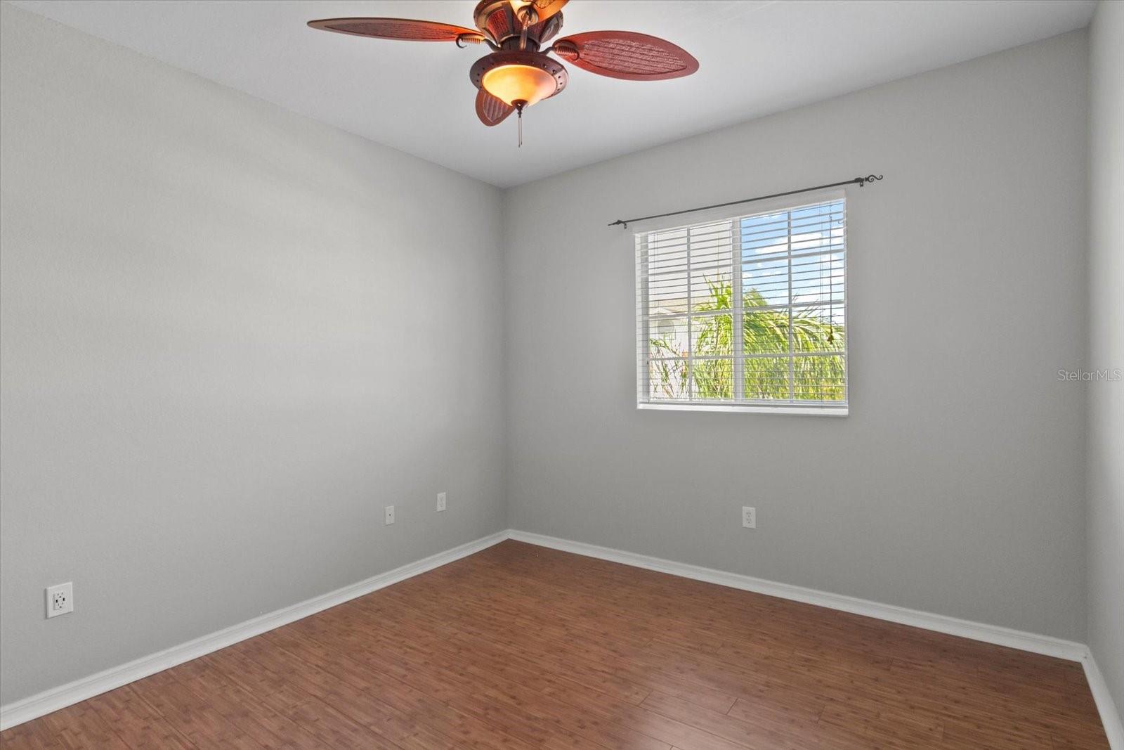 RIVERBAY TWNHMS PH ONE - Residential