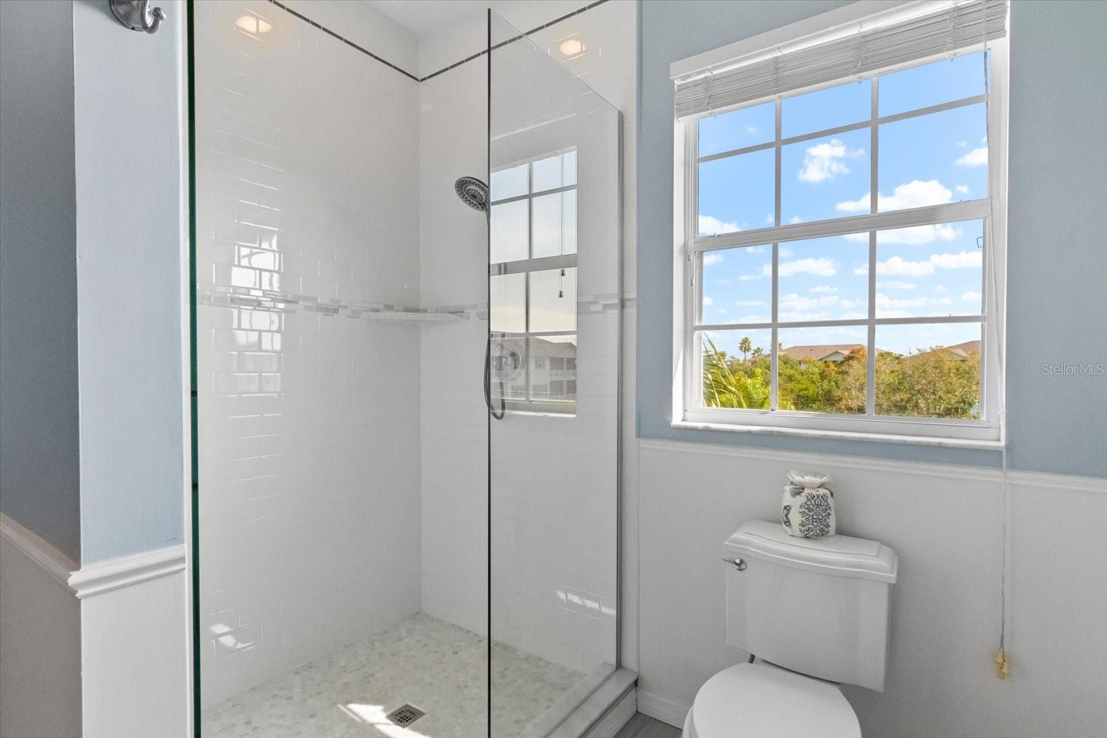 RIVERBAY TWNHMS PH ONE - Residential