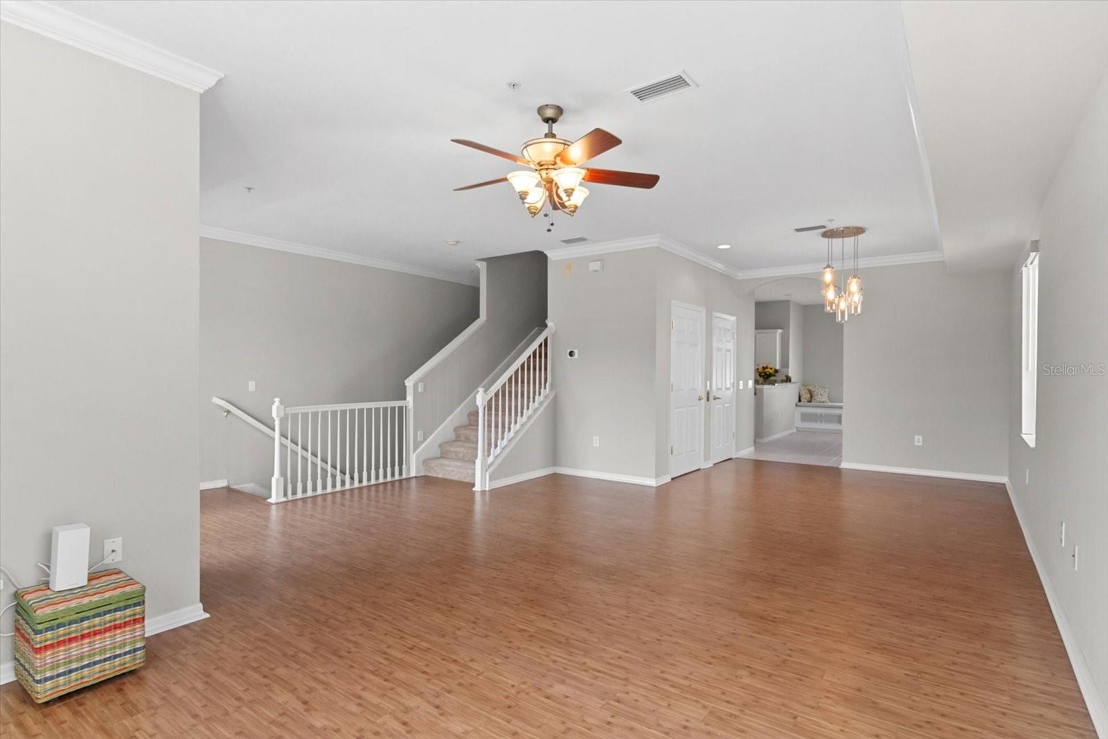 RIVERBAY TWNHMS PH ONE - Residential