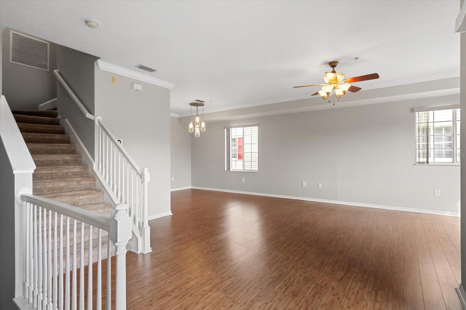 RIVERBAY TWNHMS PH ONE - Residential