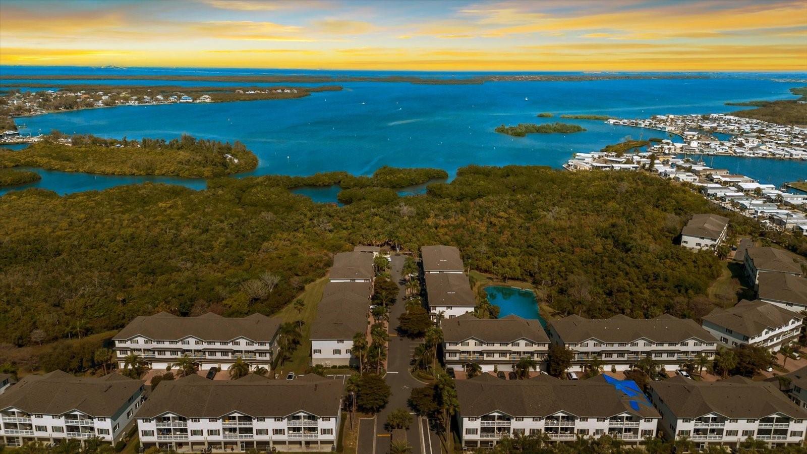 RIVERBAY TWNHMS PH ONE - Residential