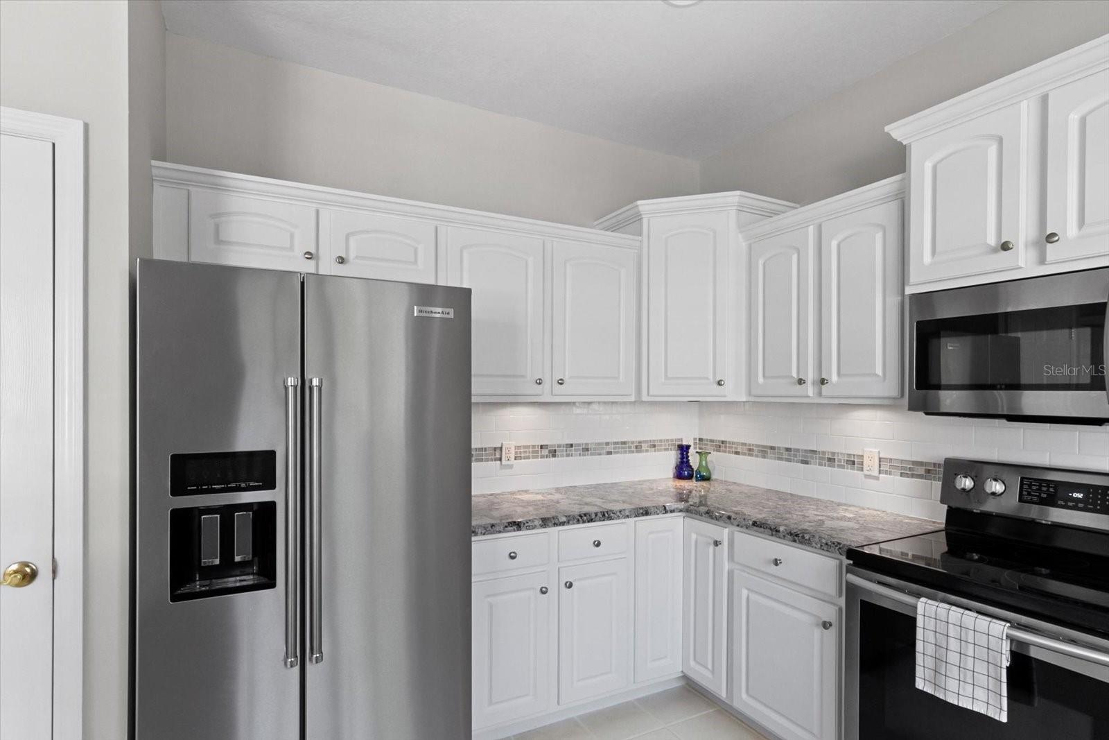 RIVERBAY TWNHMS PH ONE - Residential