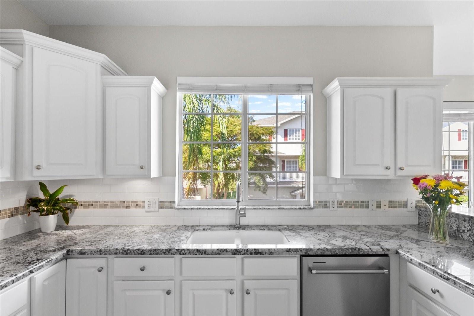 RIVERBAY TWNHMS PH ONE - Residential