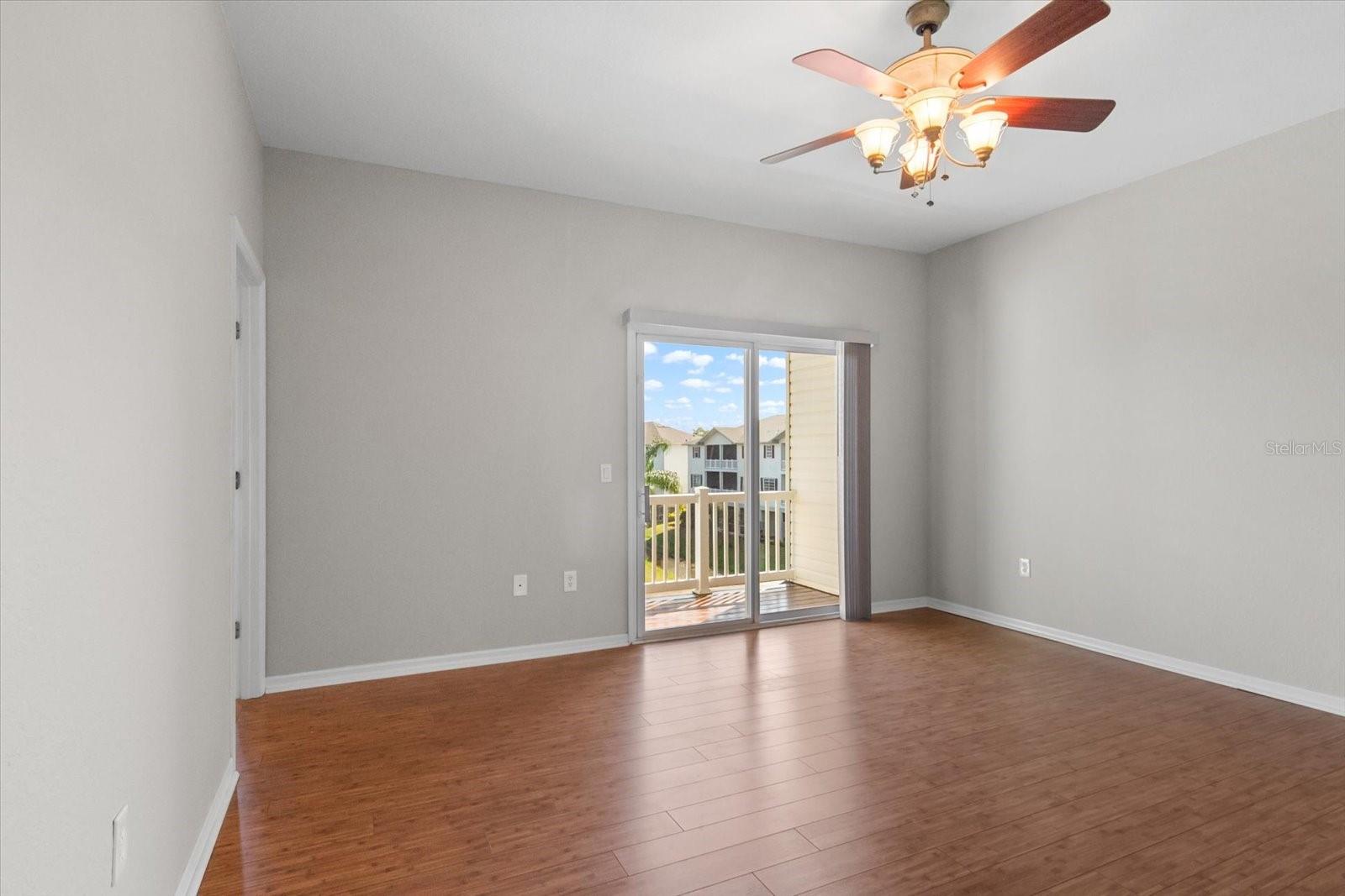 RIVERBAY TWNHMS PH ONE - Residential