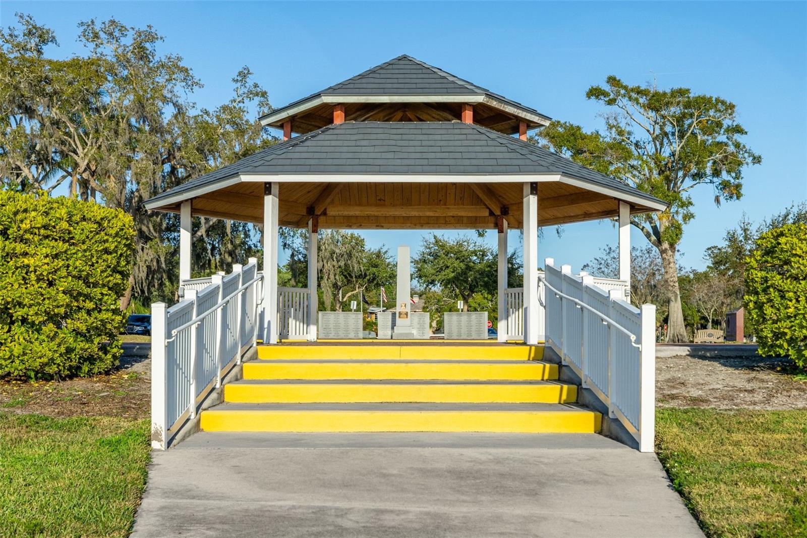 SEASIDE ESTATES - Residential