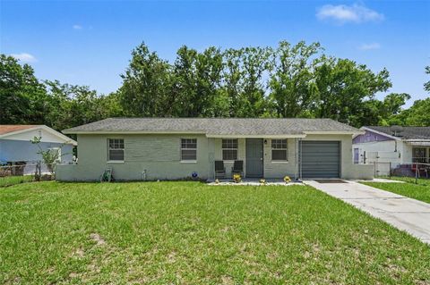 Photo of 4419 Dolphin Dr, Tampa, FL 33617 (MLS # TB8528509)