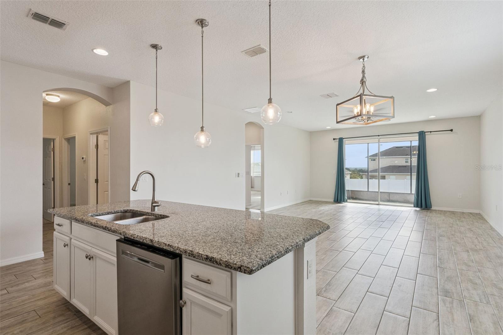 CARLISLE GRAND PH 2 - Residential